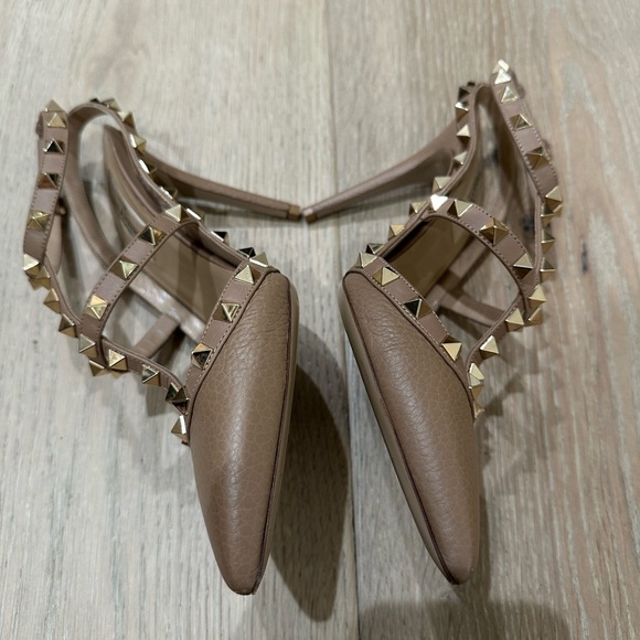 Valentino Rockstud T-Strap Pointed Toe Pump 37.5 - Picture 4 of 12